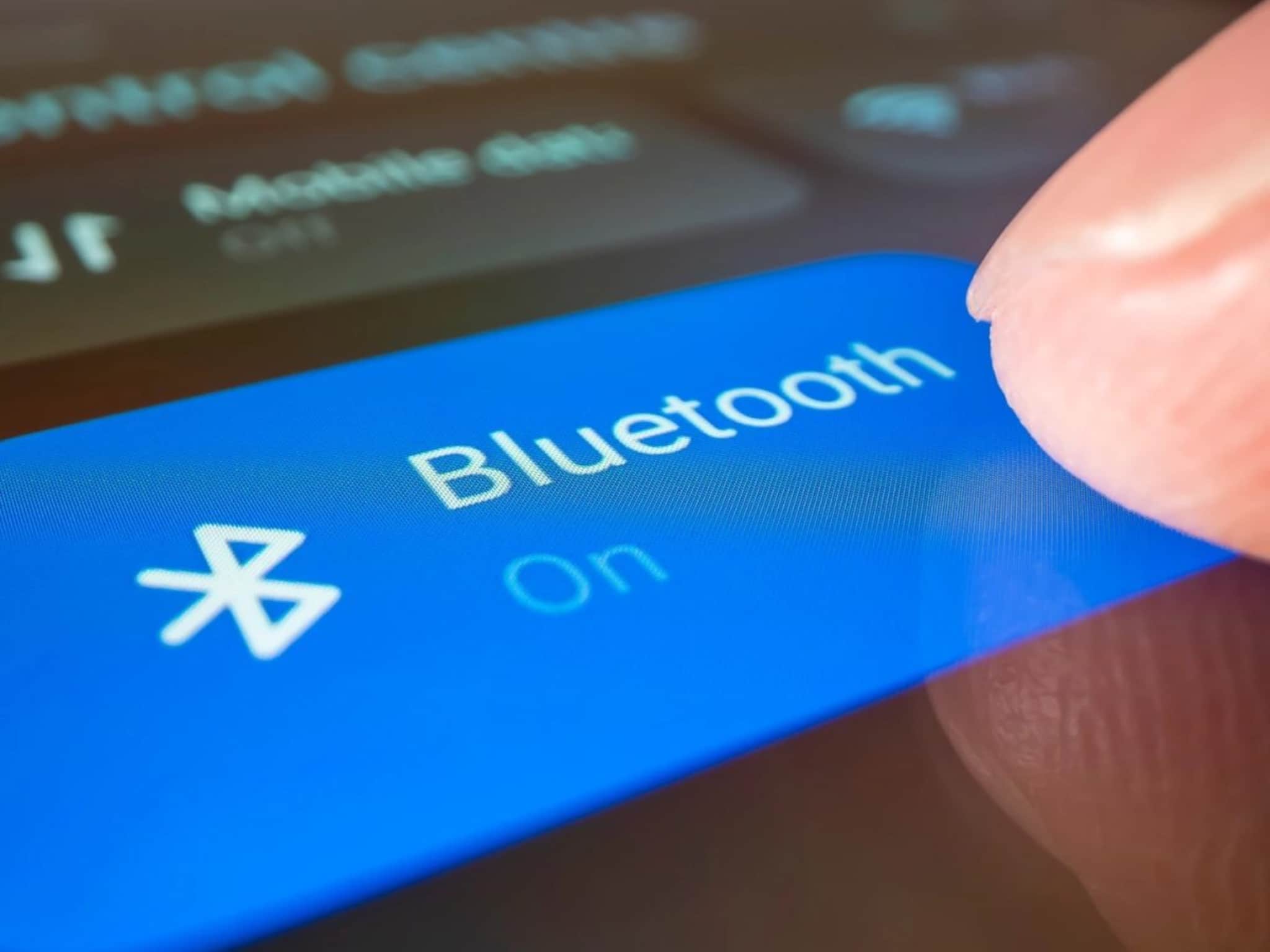 অপ্রয়োজনে ফোনের ব্লুটুথ অন রাখছেন? সাবধান! এক খালি হতে পারে নিমেষে ব্যাঙ্ক অ্যাকাউন্ট অপ্রয়োজনে ফোনের ব্লুটুথ অন রাখছেন? সাবধান! এক খালি হতে পারে নিমেষে ব্যাঙ্ক অ্যাকাউন্ট