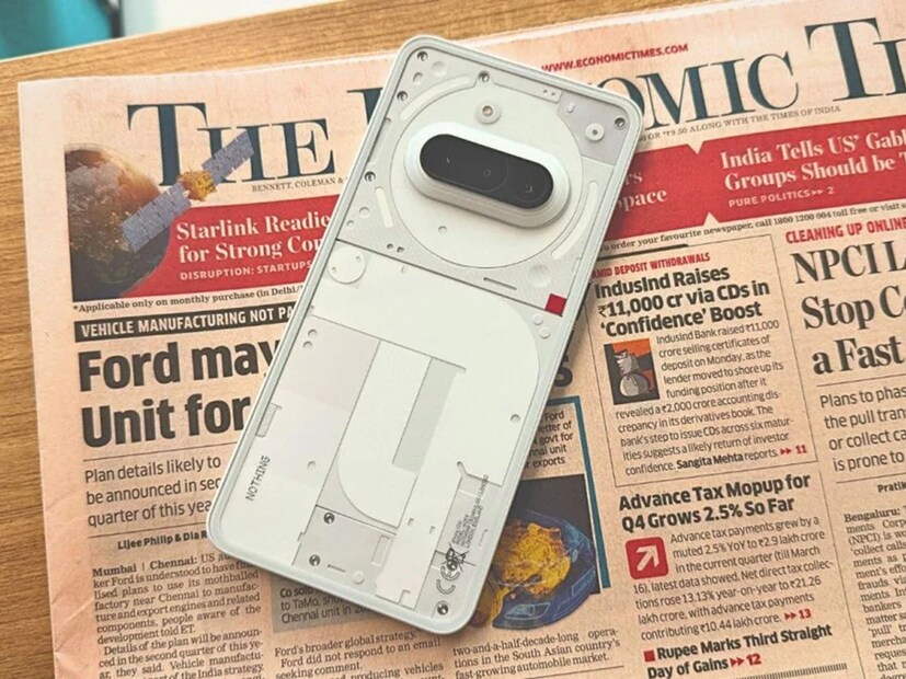 নতুন বছরের শুরুতে আমরা সেইসব সেরা মিড-রেঞ্জ ফোনগুলো নিয়ে আলোচনা করব, যেগুলো ২০২৫ সালে বাজেট সেগ্মেন্টে রাজ করছে। ৩৫,০০০ টাকার মধ্যে সেই ফোনগুলি আজও কিনতে পারবেন। ২০২৫ সালে এটি ক্রেতাদের জন্য একটি অত্যন্ত জনপ্রিয় বিভাগে পরিণত হয়েছে এবং এর প্রধান কারণ হল বেশিরভাগ ব্র্যান্ড তাদের ডিভাইসগুলোর দাম বাড়ানোর পর সেগুলোতে আরও বেশি ফিচার যুক্ত করার সিদ্ধান্ত নিয়েছে। নতুন বছরের শুরুতে আমরা সেইসব সেরা মিড-রেঞ্জ ফোনগুলো নিয়ে আলোচনা করব, যেগুলো ২০২৫ সালে বাজেট সেগ্মেন্টে রাজ করছে। ৩৫,০০০ টাকার মধ্যে সেই ফোনগুলি আজও কিনতে পারবেন। ২০২৫ সালে এটি ক্রেতাদের জন্য একটি অত্যন্ত জনপ্রিয় বিভাগে পরিণত হয়েছে এবং এর প্রধান কারণ হল বেশিরভাগ ব্র্যান্ড তাদের ডিভাইসগুলোর দাম বাড়ানোর পর সেগুলোতে আরও বেশি ফিচার যুক্ত করার সিদ্ধান্ত নিয়েছে।