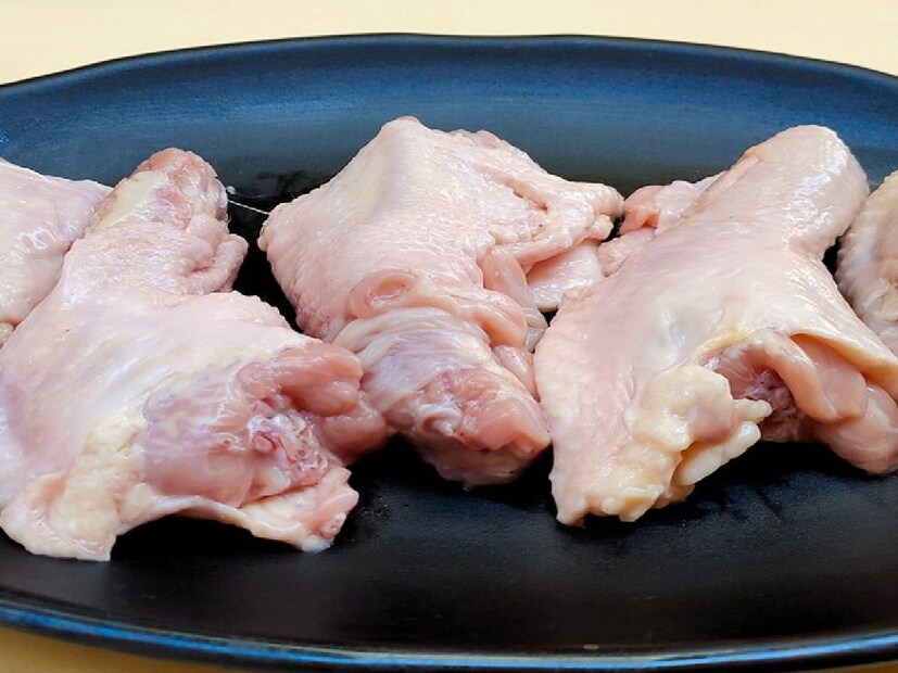 চিকেন ‘স্কিনলেস’ ভাল, না কি চামড়া-সহ চিকেনই বেশি উপকারী? স্বাস্থ্যের জন্য কোনটা সেরা? অনেকেই না জেনে ভুল করছেন! 