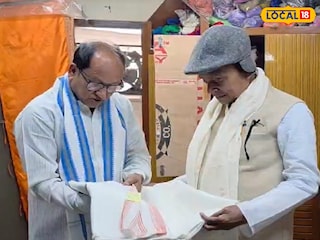 পদ্মশ্রী প্রাপকের সঙ্গে মন্ত্রী