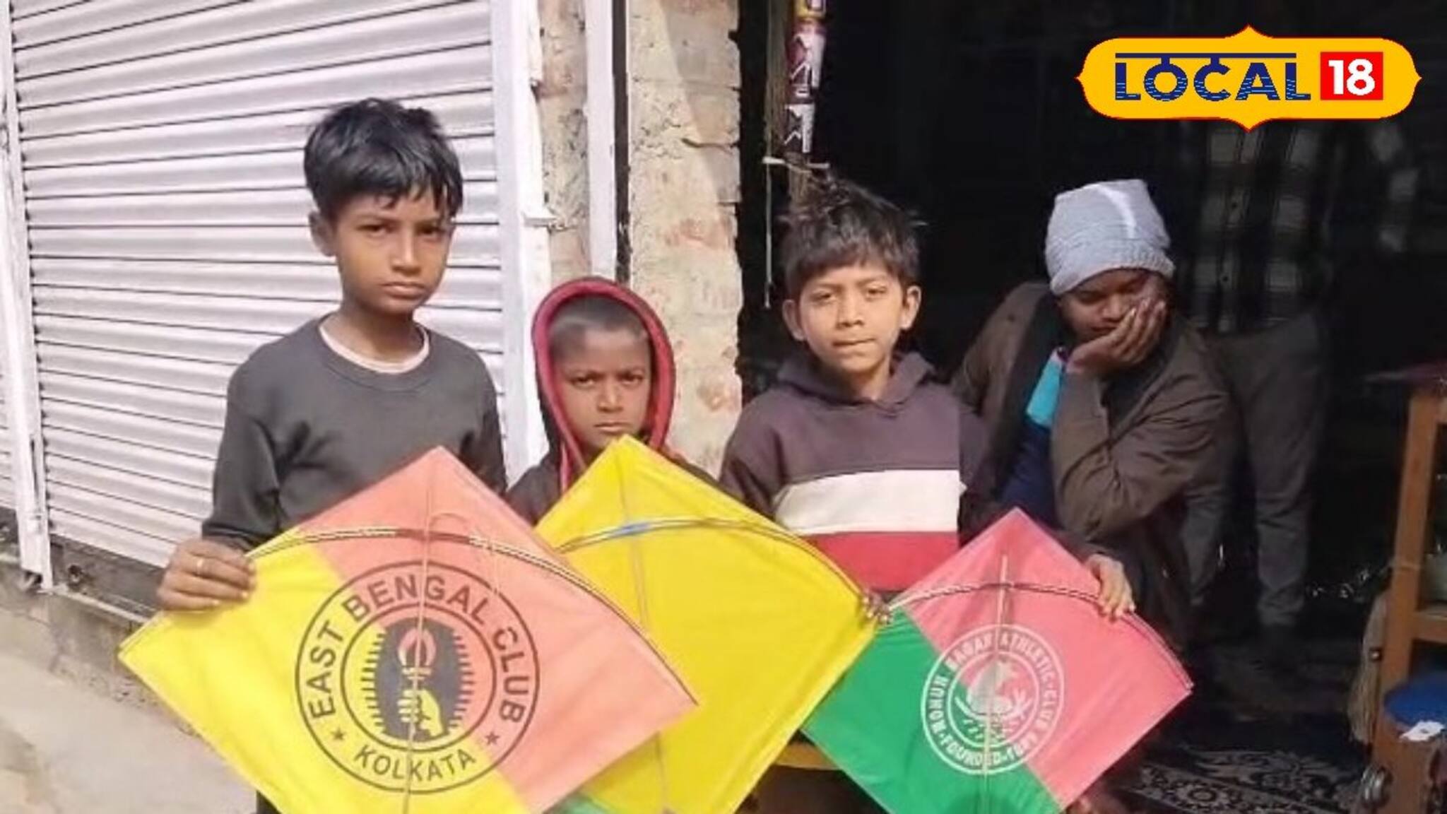 মহিলারাও এবার লাটাই হাতে রণংদেহি! বর্ধমানের অলিতে গলিতে ঘুড়ি কেনাকাটার ধুম