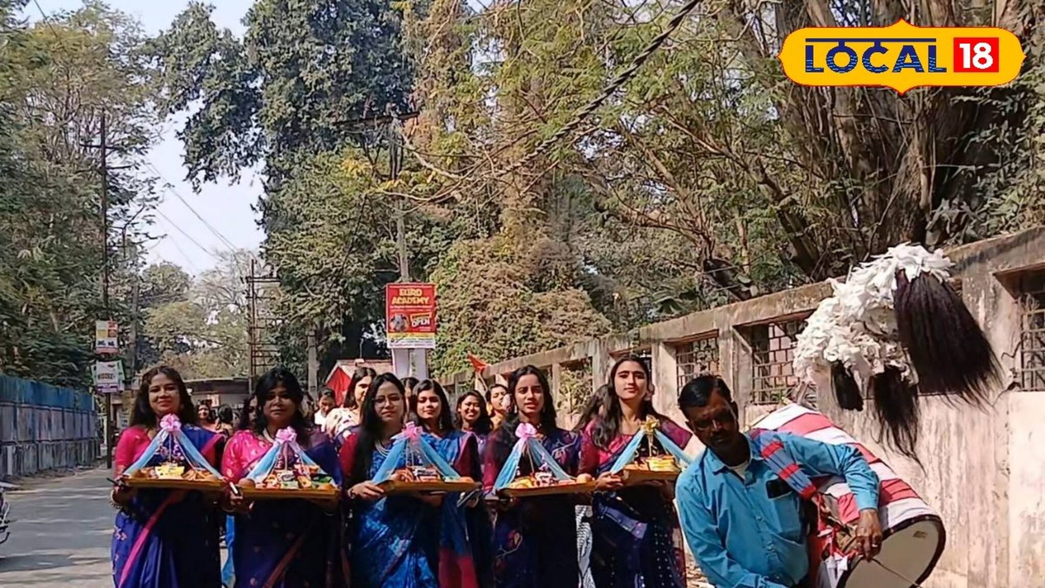 শাড়ি-পাঞ্জাবির অনবদ্য জুটি, গোলাপবাগ ক্যাম্পাসে প্রেমের বসন্ত! হোস্টেলে অবাধ প্রবেশ