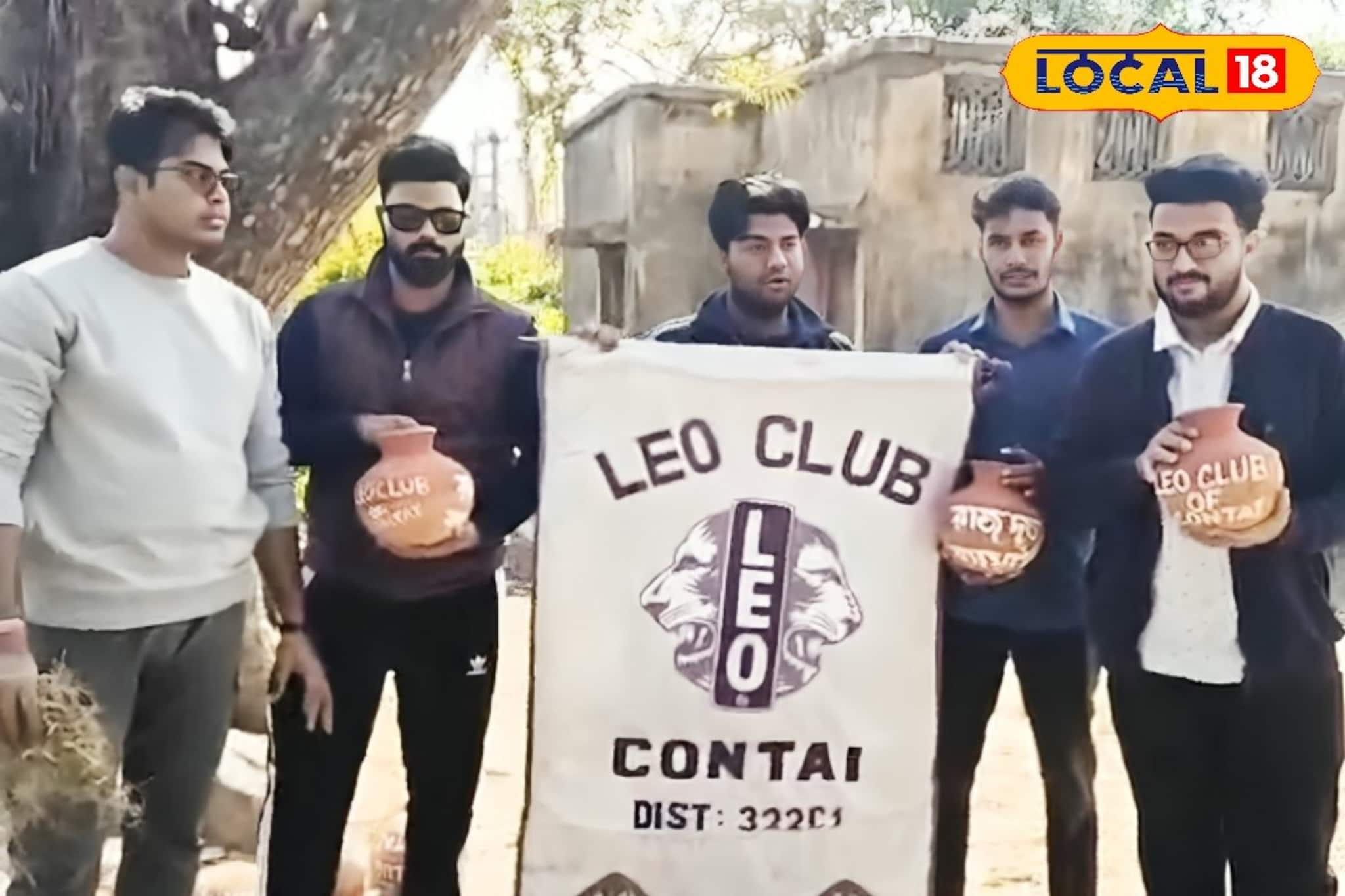 মাটির হাঁড়ি হাতে একদল যুবকের গোপন মিশন! রহস্য ফাঁস হতেই খুশিতে ডগমগ এলাকাবাসী মাটির হাঁড়ি হাতে একদল যুবকের গোপন মিশন! রহস্য ফাঁস হতেই খুশিতে ডগমগ এলাকাবাসী