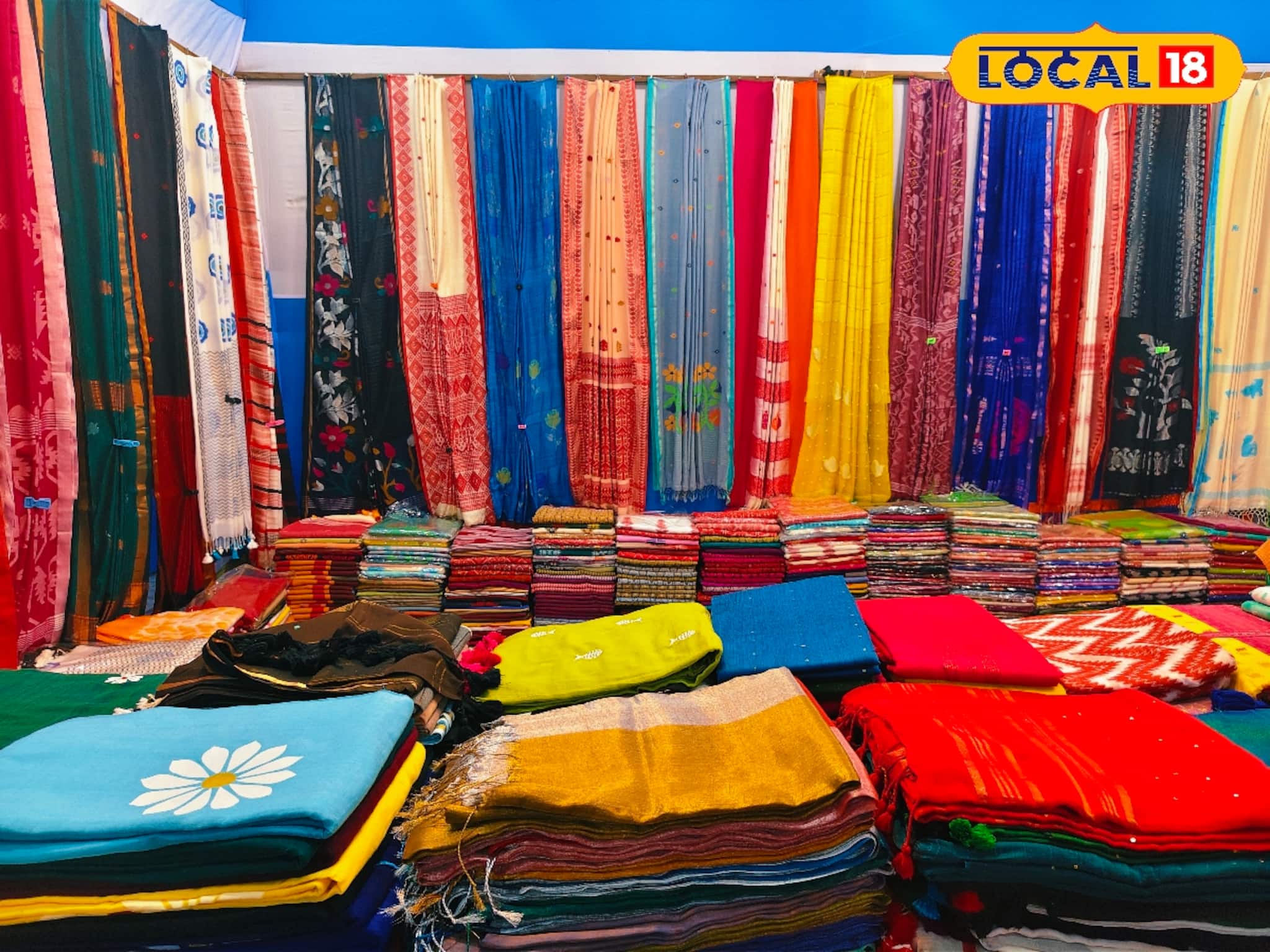 বিয়েবাড়ি হোক বা অফিসের ক্যাজুয়াল লুক, কাঁথিতে মাত্র ৫০০ টাকায় মিলছে পছন্দের শাড়ি