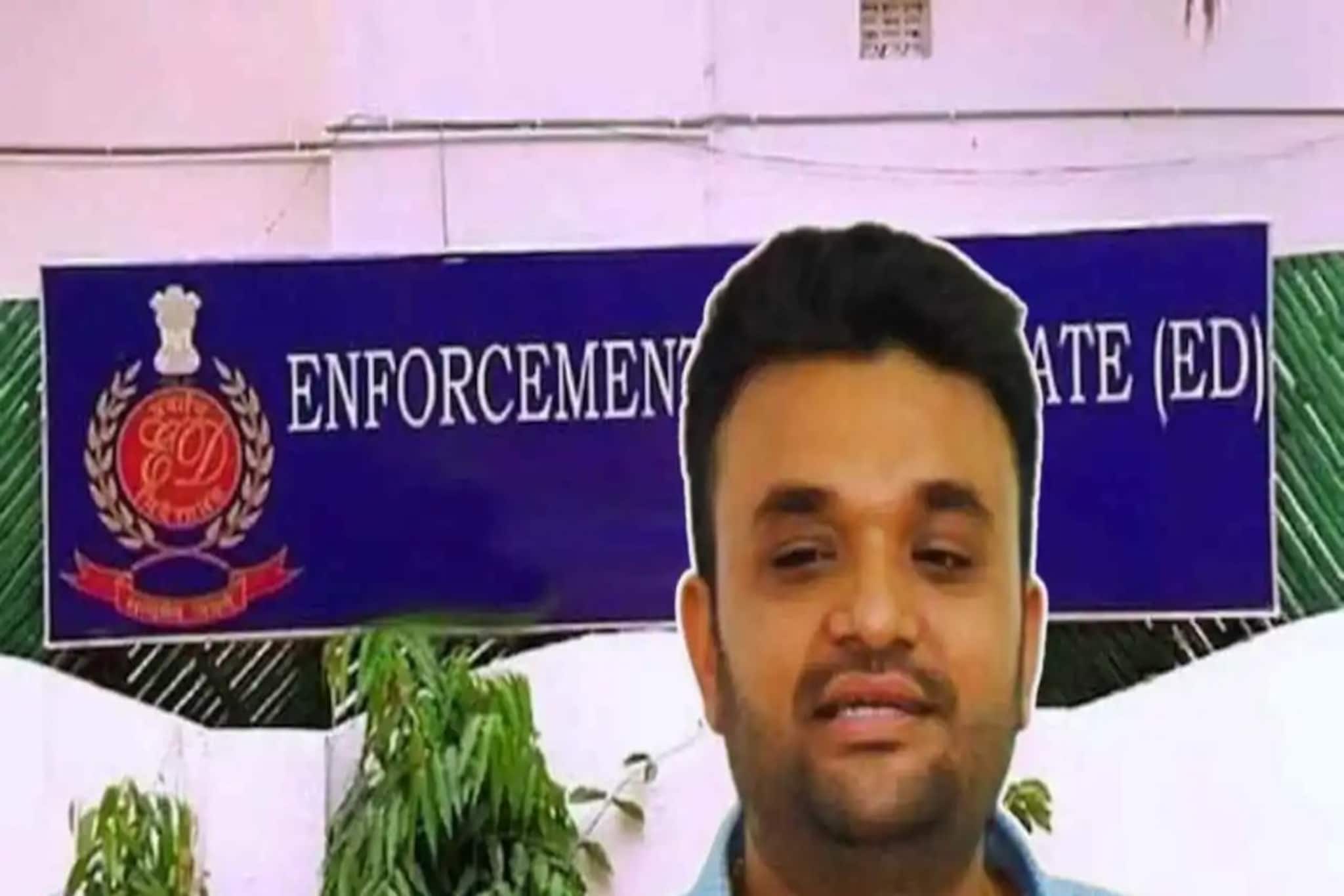 প্রতীকের আবাসনের রেজিস্টার বুক বাজেয়াপ্ত করল পুলিশ