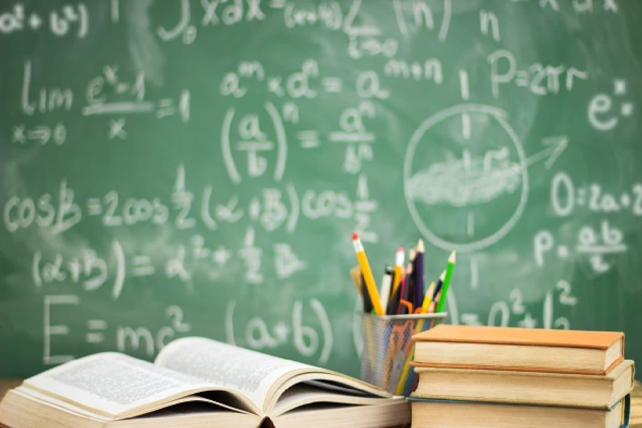 'এডুকেশন' নিয়ে পড়েছেন? উচ্চশিক্ষার দারুণ সুযোগ হাতছাড়া করবেন না! কাজ পেতে পারেন কোথায়?