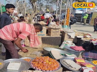 মেলায় বিক্রি হচ্ছে মিষ্টি মেলায় বিক্রি হচ্ছে মিষ্টি