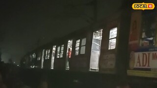 ট্রেন ছাড়ার অপেক্ষায় যাত্রীরা ট্রেন ছাড়ার অপেক্ষায় যাত্রীরা