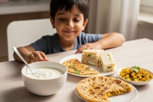 কিছুতেই ওজন বাড়ছে না আপনার সন্তানের? পেডিয়াট্রিশিয়ান জানালেন ৫টি ডায়েট টিপস, যা দ্রুত শিশুকে স্বাস্থ্যবান করবে