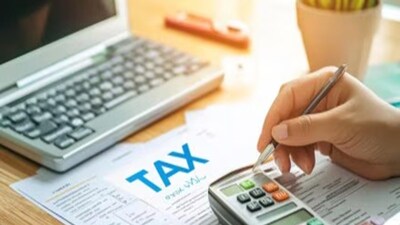 Old vs New Tax Regime: Which is Better for Your Income?