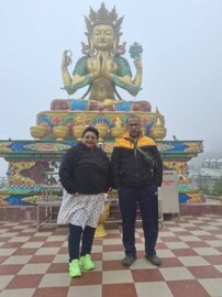 ৩২বছরের বিবাহবার্ষিকী!জোজোর সিঁথিতে সিঁদুর কিংশুক মুখোপাধ্যায়ের,পুরনো ছবি শোয়ার গায়িকার