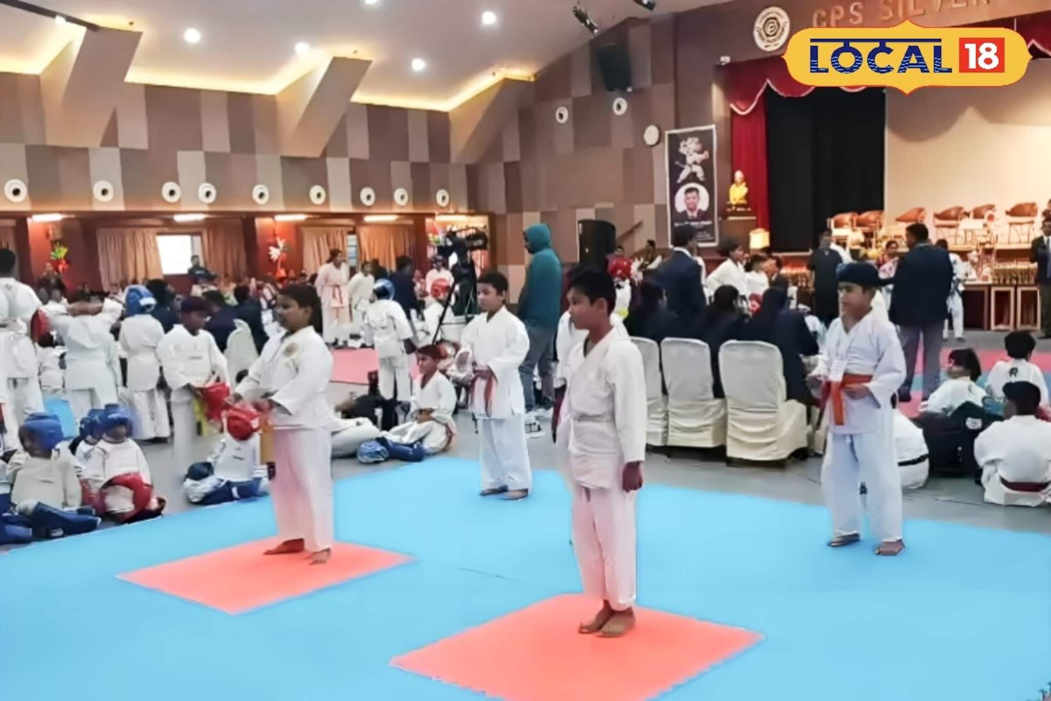 কাঁথিতে মেগা ক্যারাটে চ্যাম্পিয়নশিপ! নেপাল থেকে দার্জিলিং, লড়াইয়ে ৪০০-র বেশি প্রতিযোগী