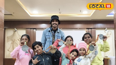 খুদে নৃত্যশিল্পীরা