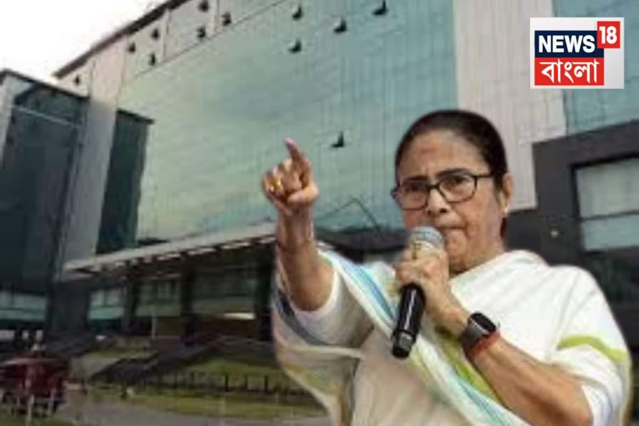 আইপ্যাকের অফিস থেকে কী কী হাতিয়ে নিতে ইডির অভিযান? বিস্ফোরক অভিযোগ মমতার! আইপ্যাকের অফিস থেকে কী কী হাতিয়ে নিতে ইডির অভিযান? বিস্ফোরক অভিযোগ মমতার!