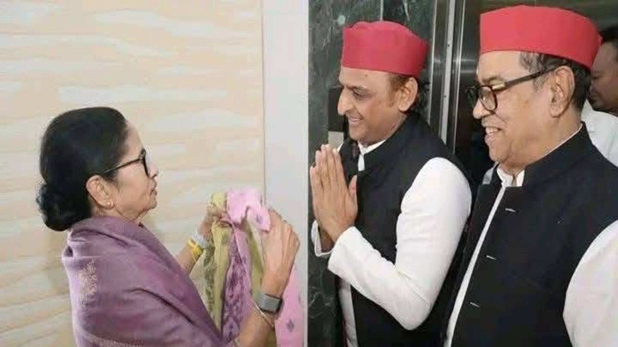 Mamata Banerjee: নবান্নে মুখ্যমন্ত্রীর সঙ্গে সাক্ষাৎ করে মমতার প্রশংসায় অখিলেশ যাদব, দেখুন ভিডিও
