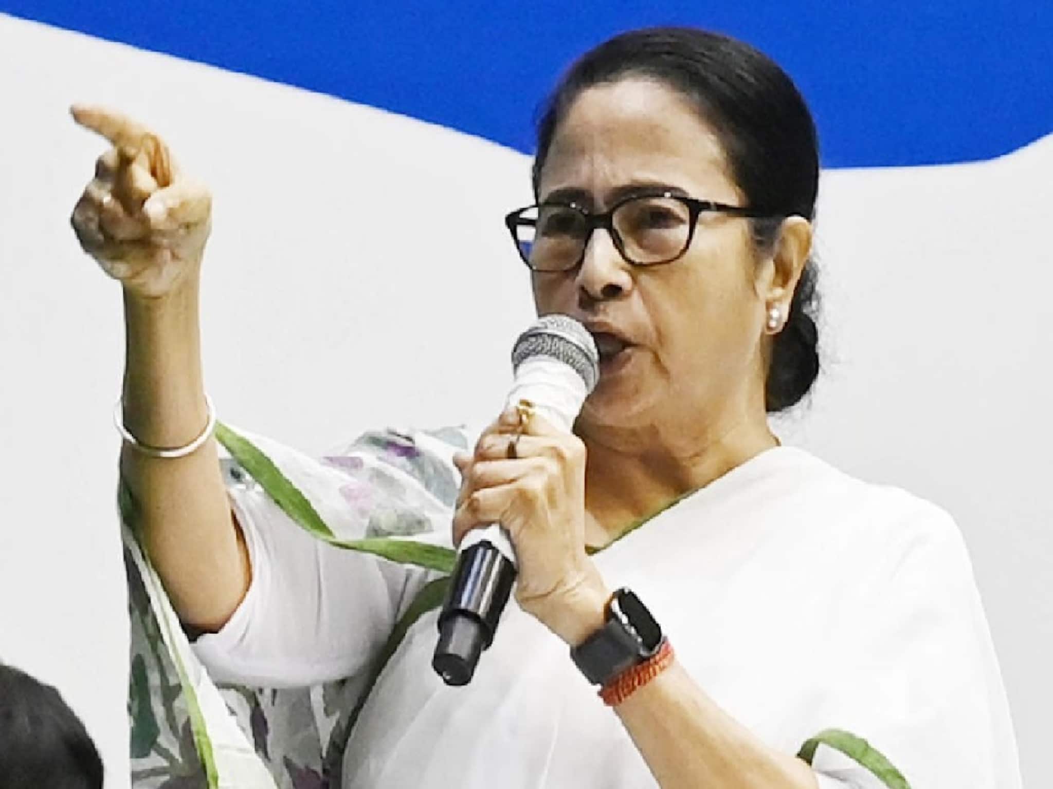 'হাওড়া থেকে দূর্গাপুর রাস্তার দু'ধারে দেখুন...!' বাংলার শিল্পের অবনতির অভিযোগে জবাব মমতার