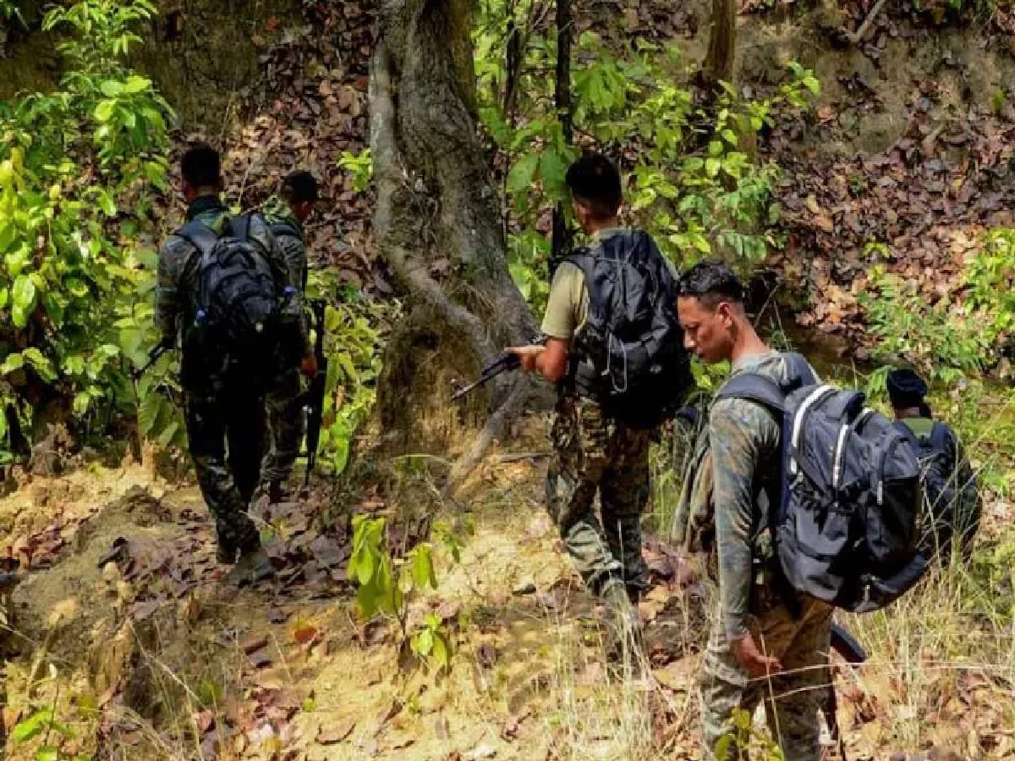 সাম্প্রতিককালে সবচেয়ে বড় অপারেশন! ছত্তিশগড়ের সুকমা ও বিজাপুরে নিরাপত্তা বাহিনীর দুুই পৃথক অভিযানে খতম ১৪ মাওবাদী!