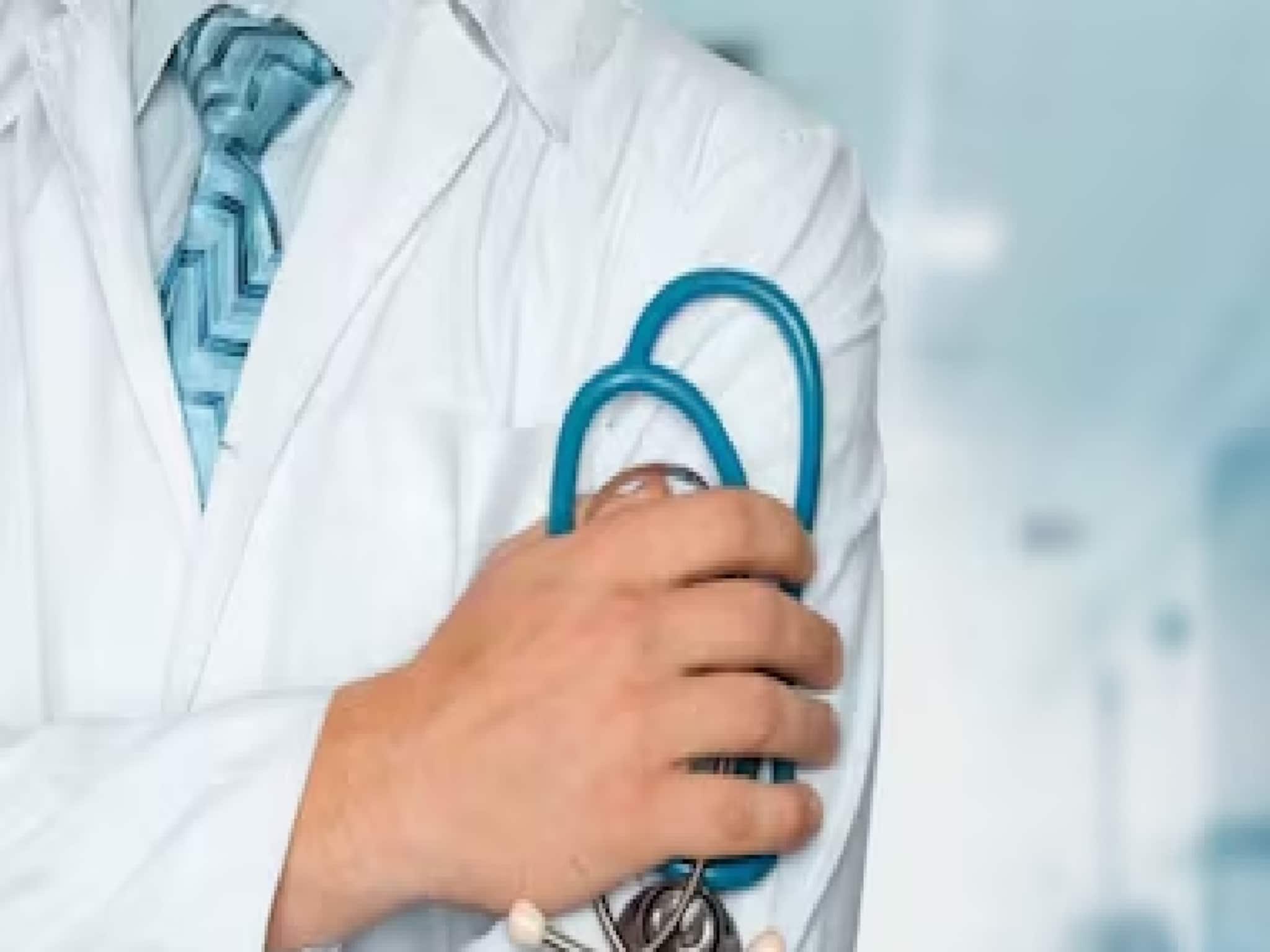 MBBS ফেল! ১১ বছর ধরে প্রথম বর্ষেই আটকে ছাত্র! এনএমসি-র দ্বারস্থ কলেজ কর্তৃপক্ষ