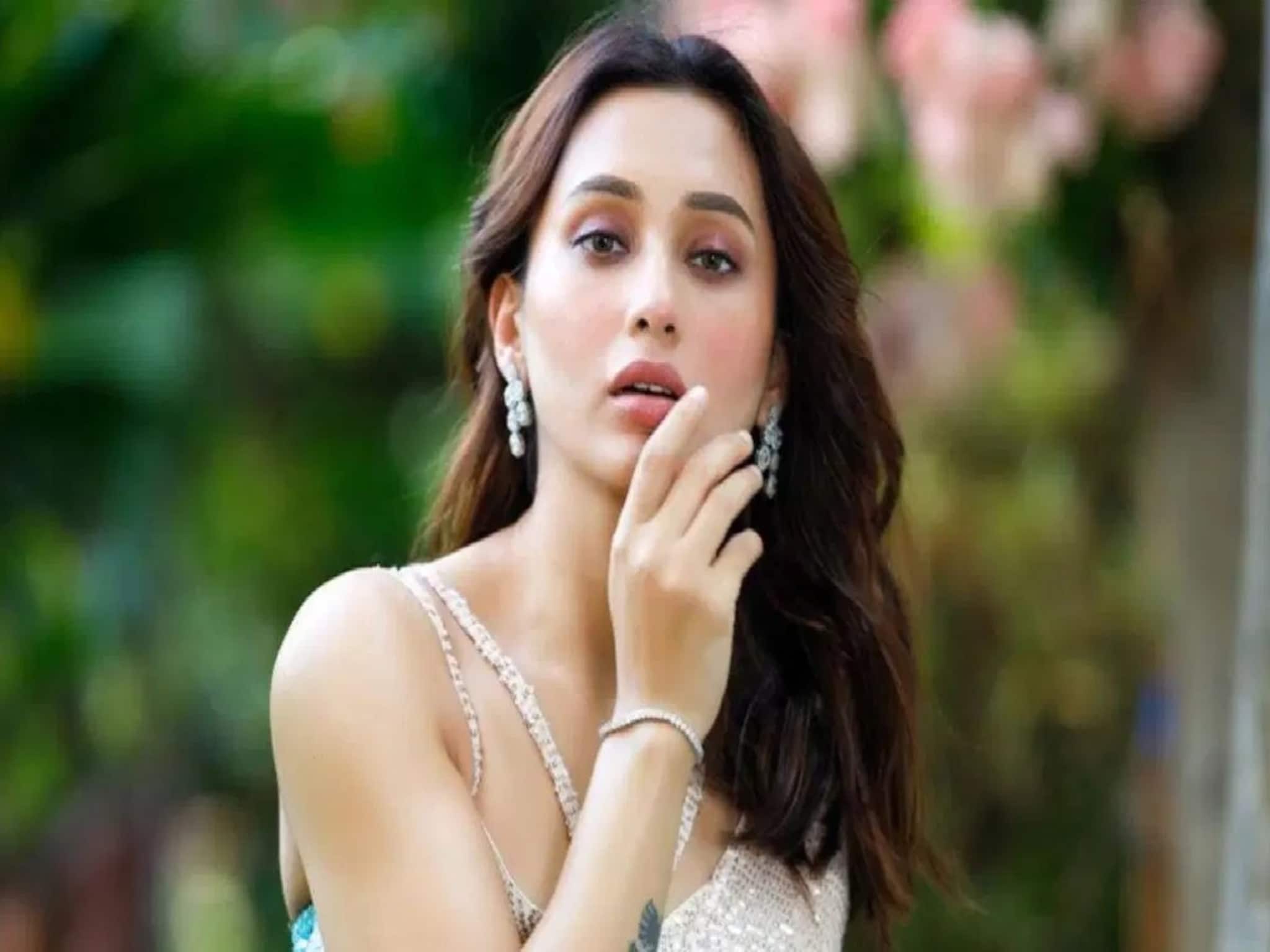 তারকার অভিযোগে অতিসক্রিয় পুলিশ! জেল হেফাজতে তনয়-সহ ৩