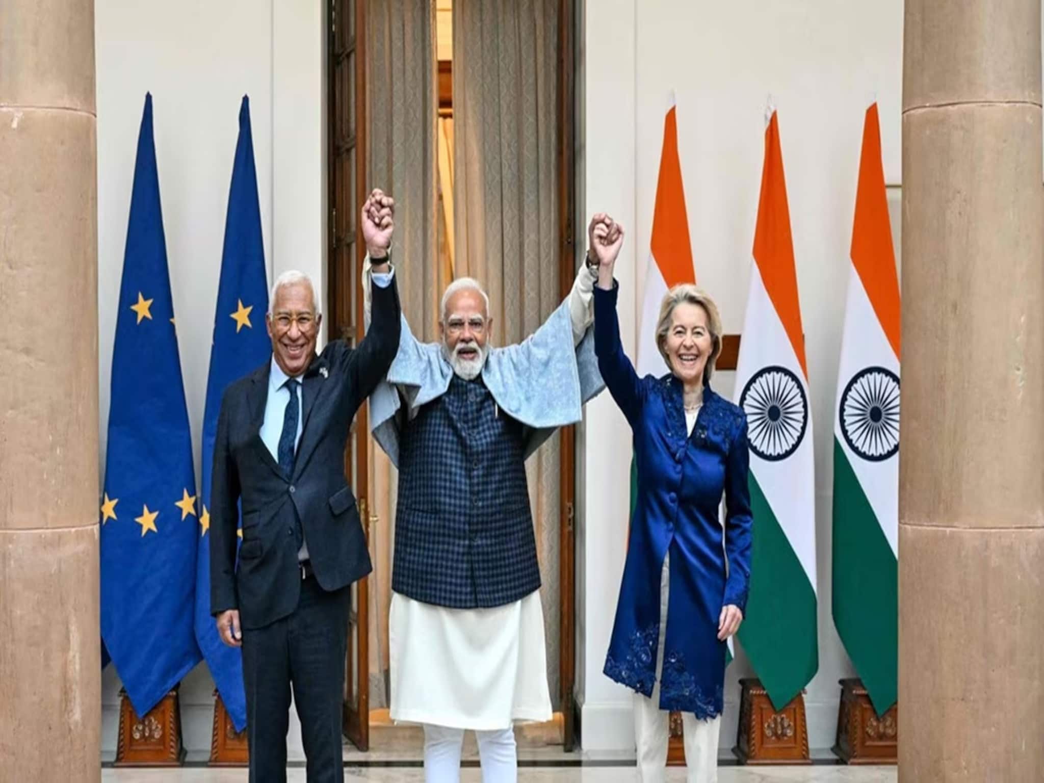 ভারত-ইউরোপীয় ইউনিয়নের মধ্যে সই হল 'মাদার অফ অল ডিলস'! উচ্ছ্বসিত মোদি-এন্তোনিও! ভারত-ইউরোপীয় ইউনিয়নের মধ্যে সই হল 'মাদার অফ অল ডিলস'! উচ্ছ্বসিত মোদি-এন্তোনিও!