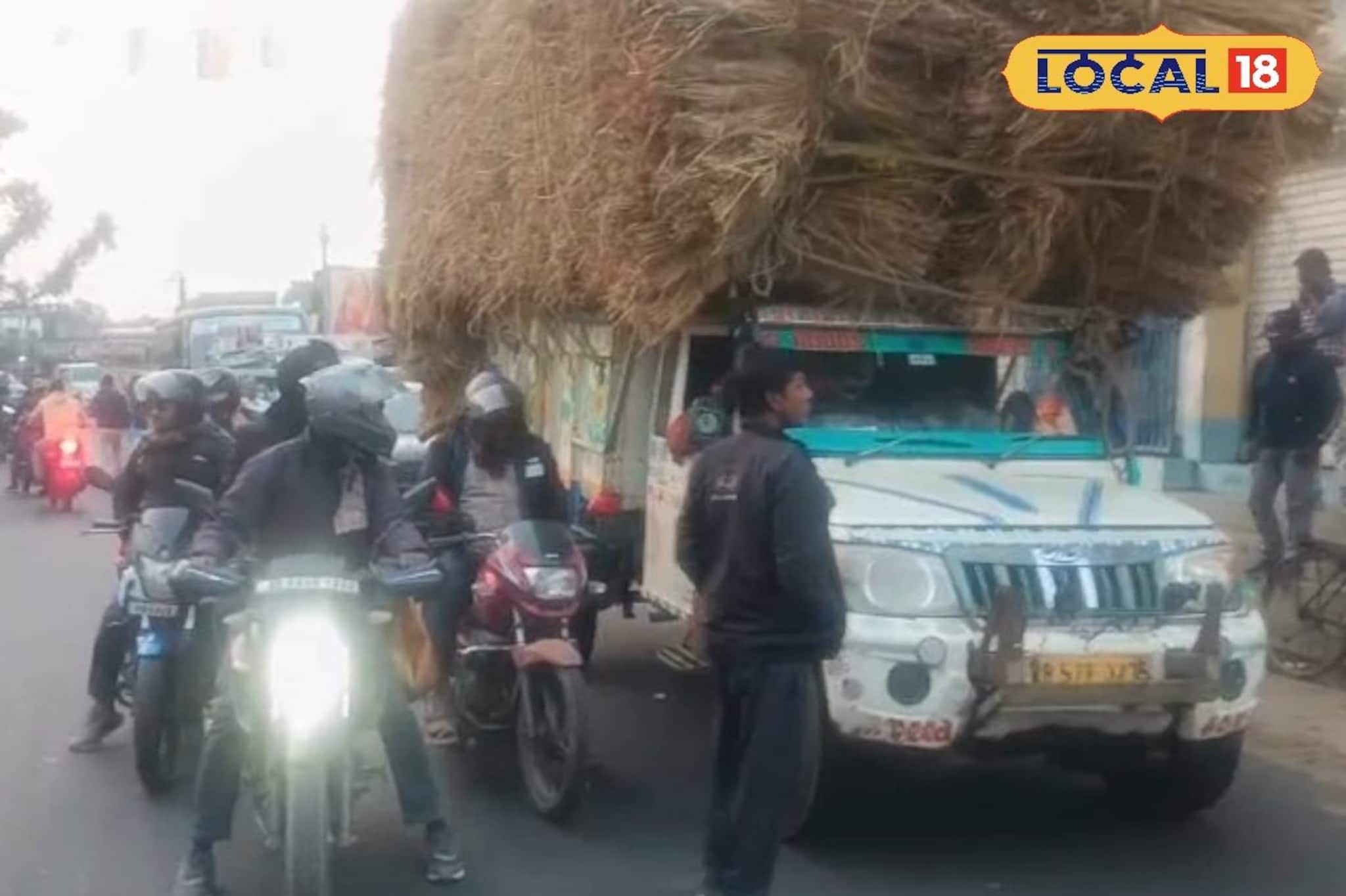স্কুল থেকে ফেরার পথেই সব শেষ, ডাম্পারের ধাক্কায় নিথর ষষ্ঠ শ্রেণির পড়ুয়া! অবরোধ রাজ্য সড়ক
