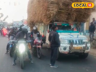 পথ দুর্ঘটনায় মৃত্যুকে কেন্দ্র করে রাস্তা অবরোধ 