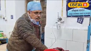 চিকিৎসক পর্যবেক্ষণ করছেন রোগীকে