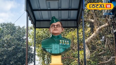 নেতাজীর আবক্ষ মূর্তি স্থাপন