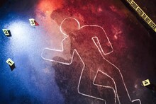 Kolkata News: শরীরে নেই কোনও পোশাক, কলকাতায় দরজা ভেঙে বৃদ্ধের মৃতদেহ উদ্ধার করল পুলিশ! শুরু তদন্ত