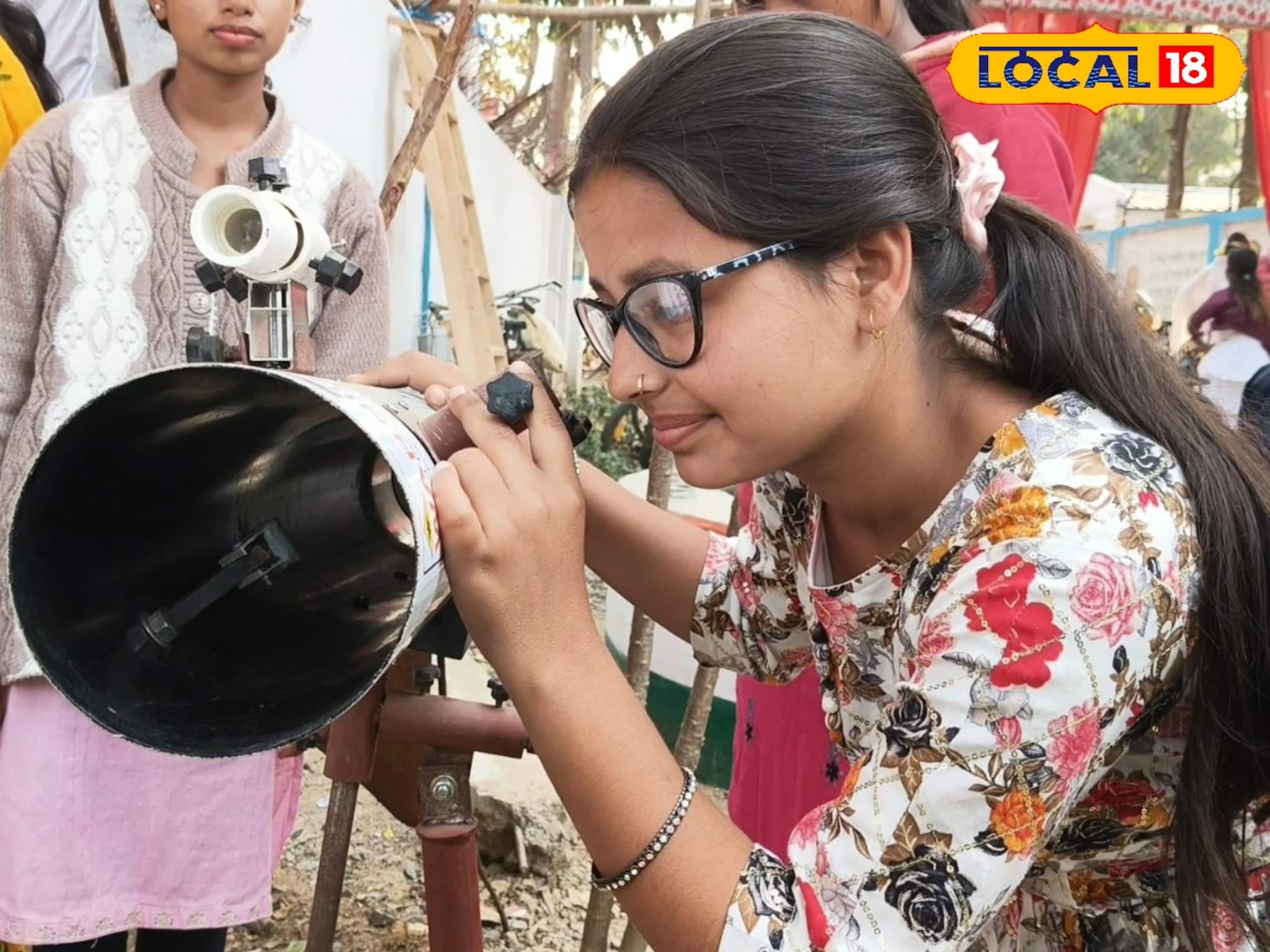 অল্প উপকরণে বড় স্বপ্ন! নিজেদের হাতে টেলিস্কোপ বানিয়ে চাঁদ-তারা দেখল পুরুলিয়ার পড়ুয়ারা অল্প উপকরণে বড় স্বপ্ন! নিজেদের হাতে টেলিস্কোপ বানিয়ে চাঁদ-তারা দেখল পুরুলিয়ার পড়ুয়ারা