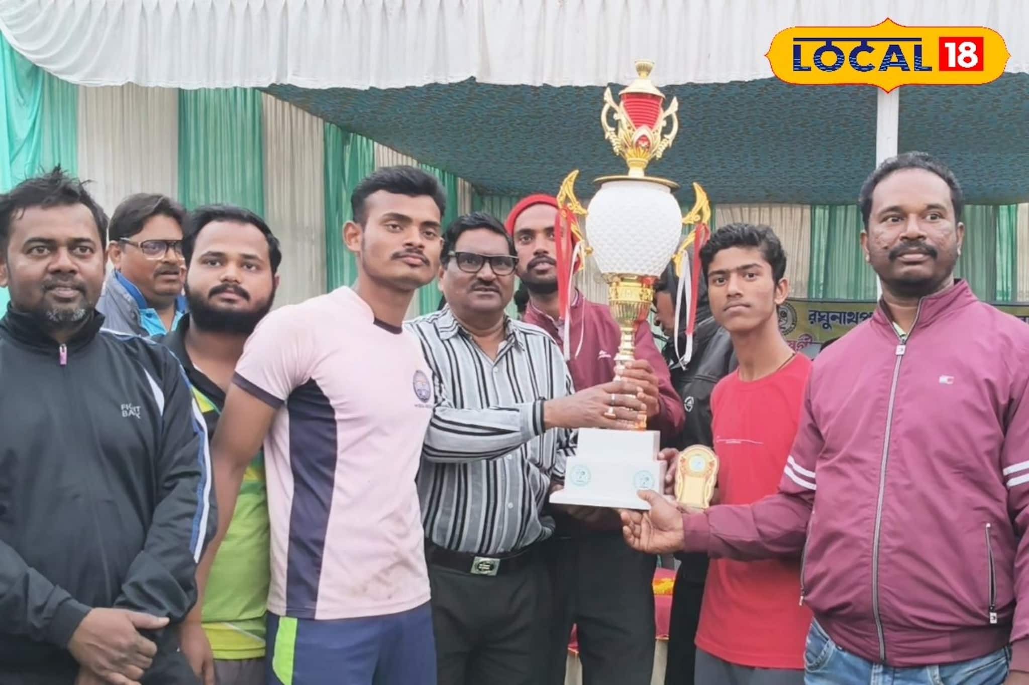 এবার গ্রামের ছেলেরাও বাজিমাত করবে ভলিবলে, নতুন প্রতিভা খোঁজার মেগা প্রস্তুতি রঘুনাথপুরে এবার গ্রামের ছেলেরাও বাজিমাত করবে ভলিবলে, নতুন প্রতিভা খোঁজার মেগা প্রস্তুতি রঘুনাথপুরে