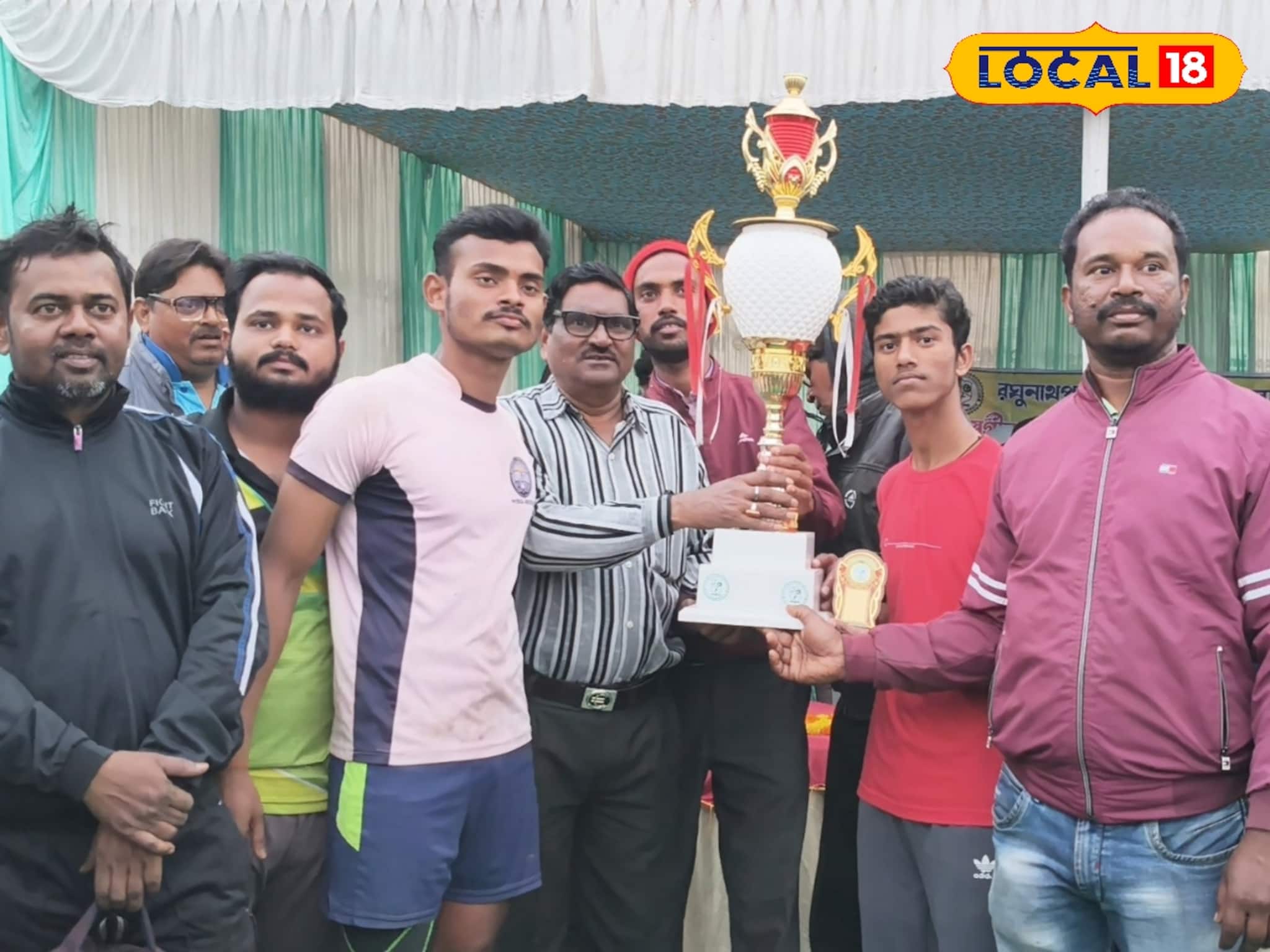 এবার গ্রামের ছেলেরাও বাজিমাত করবে ভলিবলে, নতুন প্রতিভা খোঁজার মেগা প্রস্তুতি রঘুনাথপুরে এবার গ্রামের ছেলেরাও বাজিমাত করবে ভলিবলে, নতুন প্রতিভা খোঁজার মেগা প্রস্তুতি রঘুনাথপুরে