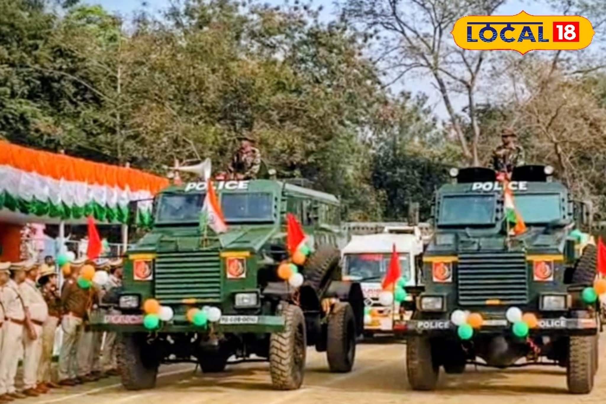 বাঁকুড়ায় নারী শক্তির জয়জয়কার! প্রজাতন্ত্র দিবসে স্টেডিয়াম কাঁপল প্রমীলা বাহিনীর কুচকাওয়াজে