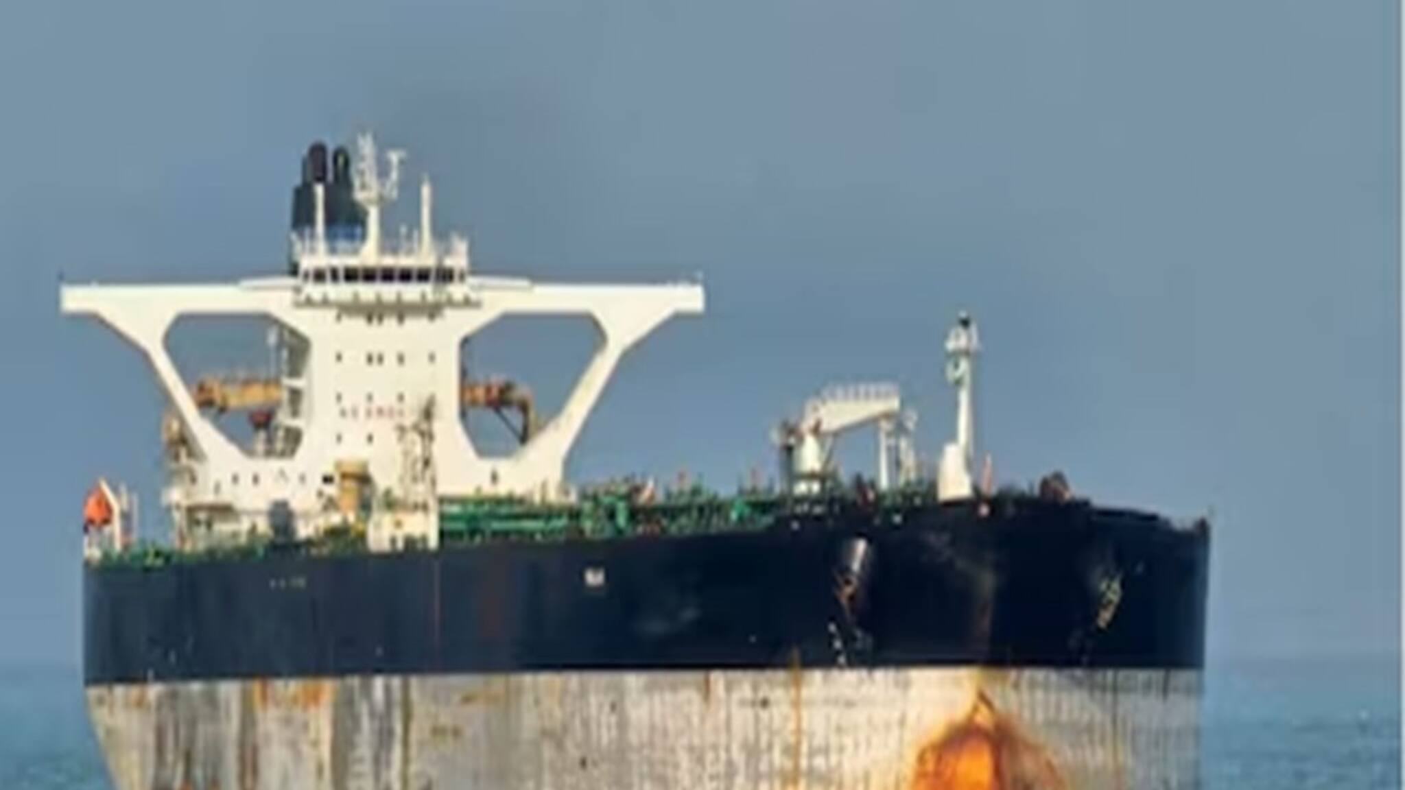 Russia America Clash: এবার কি আমেরিকার সঙ্গে সরাসরি যুদ্ধে রাশিয়া? ভেনেজুয়েলা উপকূলে রুশ যুদ্ধজাহাজ, সাবমেরিন! কী হতে চলেছে এবার?