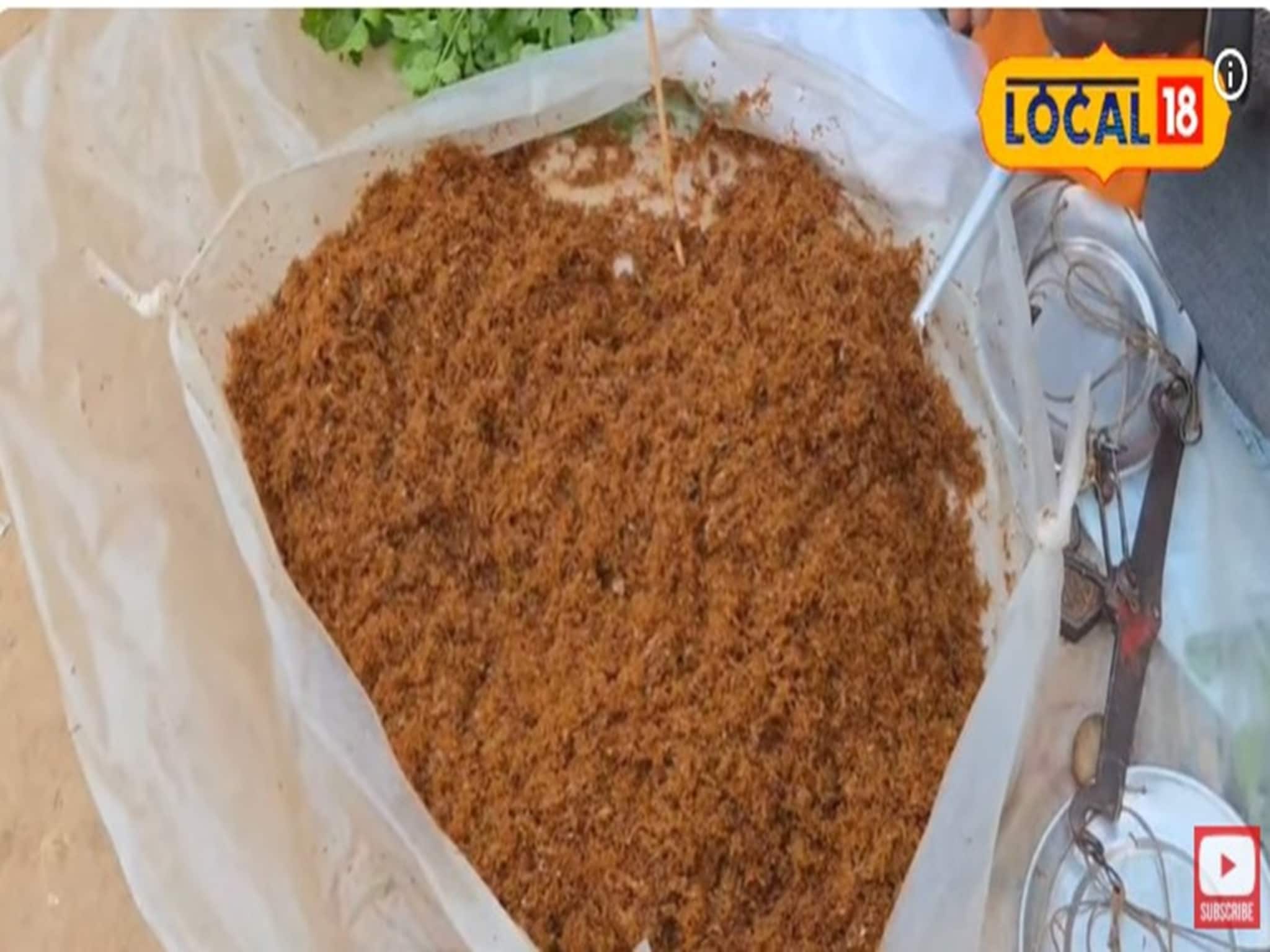 জঙ্গলমহলে জমজমাট হাট, নজর কেড়েছে লাল পিঁপড়ের ডিম, এই কুরকুটের গুণ জানলে চমকে যাবেন