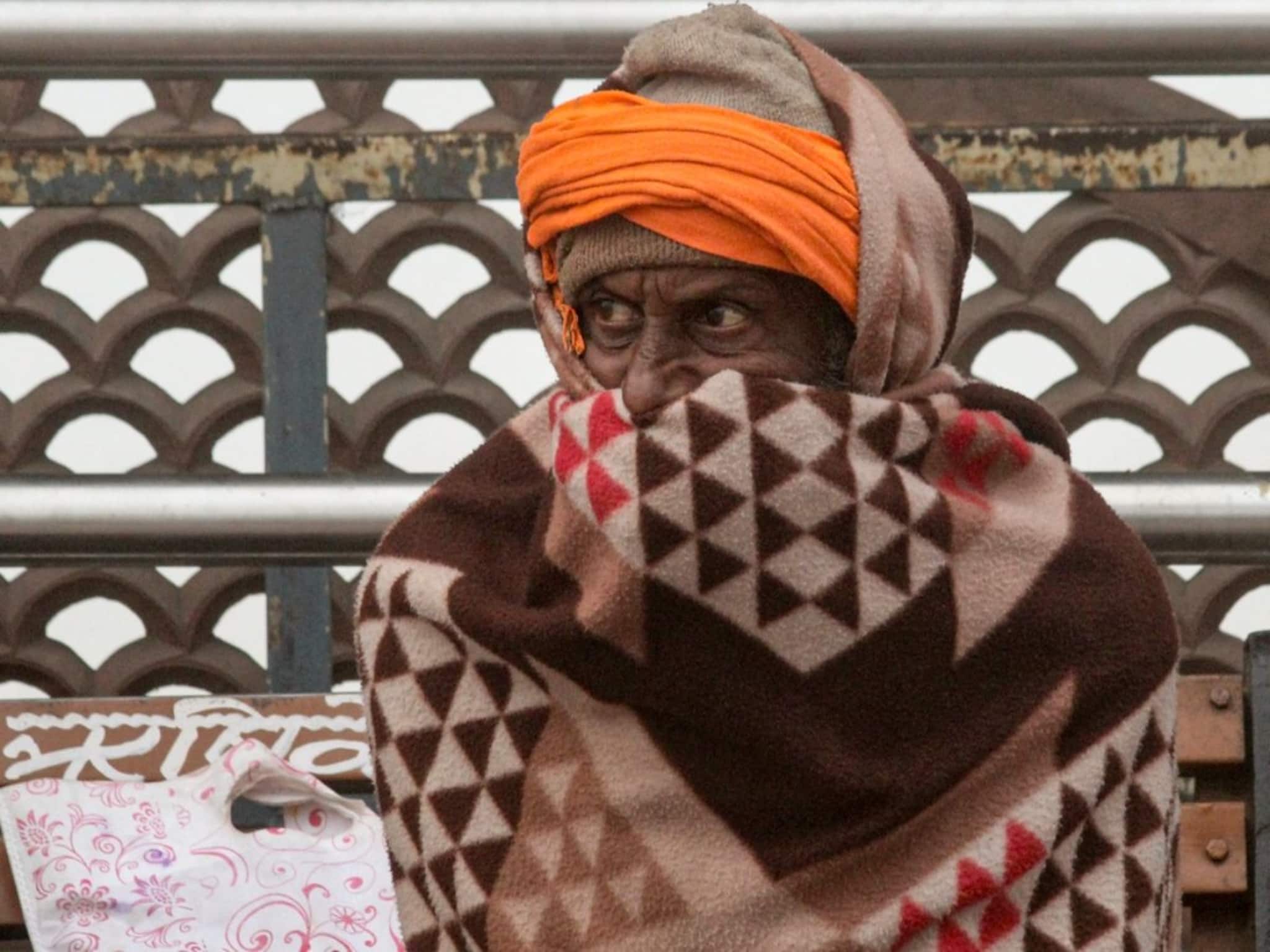 আগামী ৭২ ঘণ্টা...! কনকনে ঠান্ডার মধ্যেই বৃষ্টিপাত হুঁশিয়ারি ৬ রাজ্যে! শৈত্যপ্রবাহ কাঁপাবে