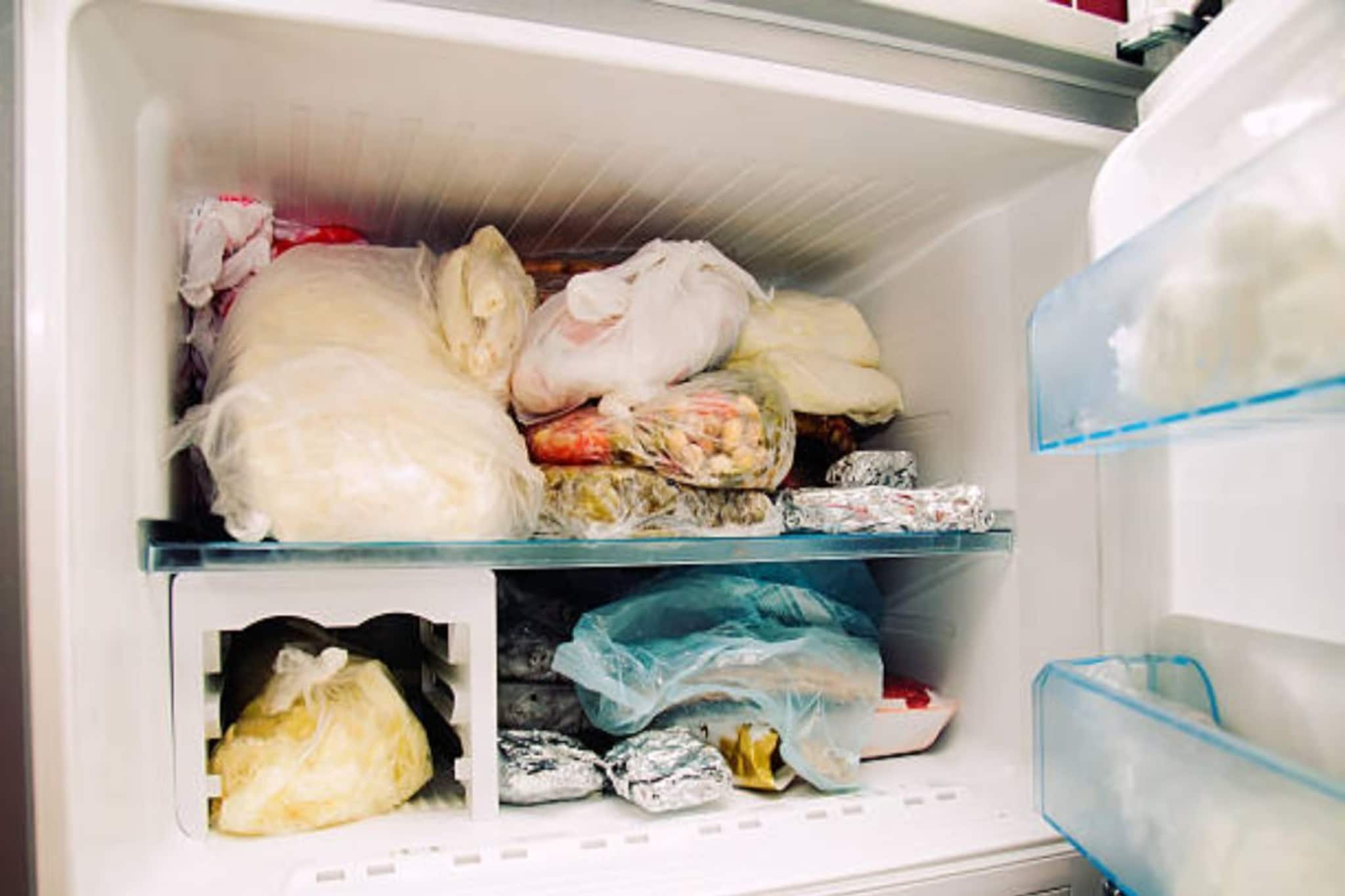 ডিপফ্রিজে চাই চাই 'বরফ'...? মিনিটে সারিয়ে ফেলুন, টেকনিশিয়ান লাগবে না, শিখে নিন 'টেকনিক'!