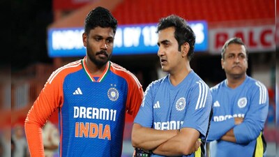 কলকাতা: ভারতীয় দলের বড় ভরসা হতে পারে তাঁর ব্যাট অথচ সেই ব্যাটেই রানের দেখা নেই৷ চিন্তায় ভারতীয় থিঙ্কট্যাঙ্ক! চিন্তায় খোদ সঞ্জু স্যামসন৷ কিন্তু তাঁর মতো স্কিলফুল ক্রিকেটারের এই পর্ব থেকে বেরিয়ে আসা সময়ের অপেক্ষা, - অজিঙ্ক রাহানে বিশ্বাস করেন যে ভারতের টি-টোয়েন্টি অধিনায়ক সূর্যকুমার যাদব এবং প্রধান কোচ গৌতম গম্ভীরের উচিত সঞ্জু স্যামসনকে তার কম রানের ধারা থেকে বেরিয়ে আসতে সাহায্য করা উচিত। রাহানে নেতাদের পরামর্শ দিয়েছিলেন যে স্যামসনকে আশ্বস্ত করতে হবে যে নিউজিল্যান্ডের বিরুদ্ধে পাঁচ ম্যাচের টি-টোয়েন্টি সিরিজের বাকি দুটি ম্যাচের পাশাপাশি ২০২৬ সালের টি-টোয়েন্টি বিশ্বকাপের ম্যাচগুলিও সে পাবে, যাতে সে তার আত্মবিশ্বাস পুরোপুরি ভেঙে না ফেলে।