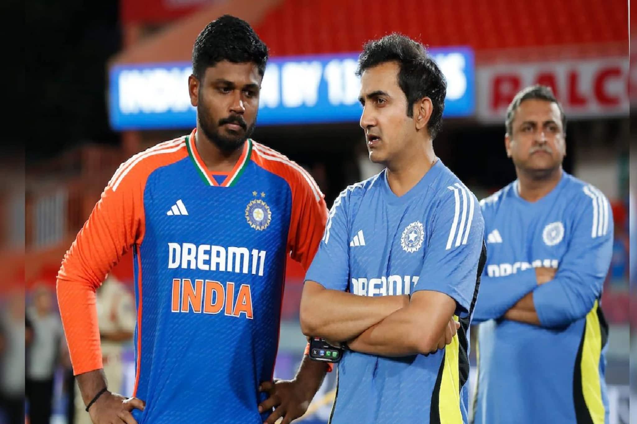 গম্ভীরের হাতেই সঞ্জুর ভাগ্য! সাহায্যের হাত বাড়িয়ে দিন, বুঝিয়ে দিন ও বিশ্বকাপ খেলবে...