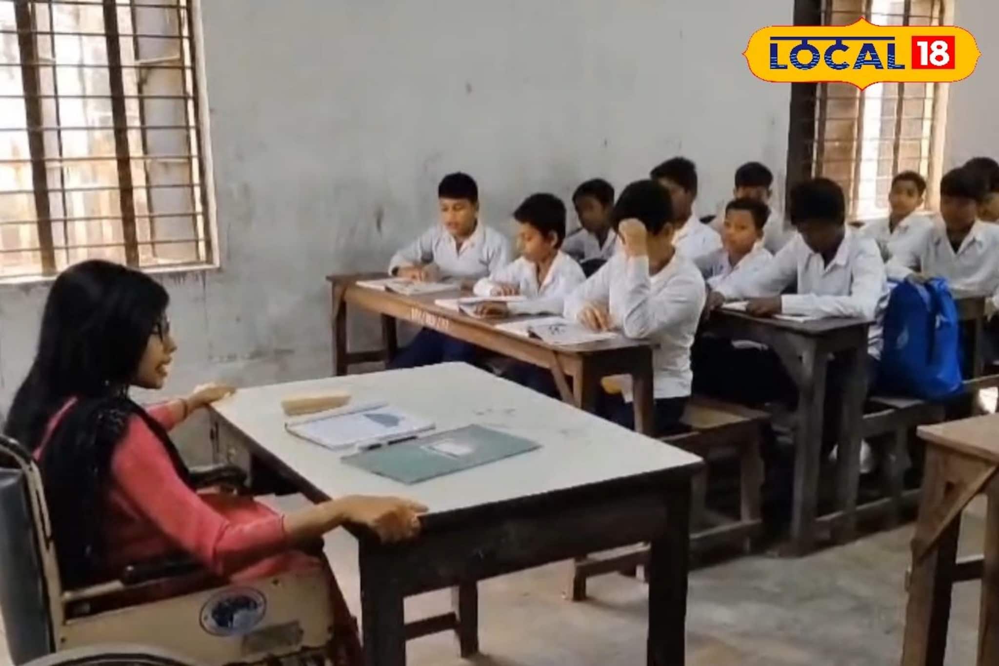 হুইল চেয়ারে ভর করেই উচ্চমাধ্যমিকে নজিরবিহীন রেজাল্ট, বিশ বছরের সফল শিক্ষিকা স্বরূপা হুইল চেয়ারে ভর করেই উচ্চমাধ্যমিকে নজিরবিহীন রেজাল্ট, বিশ বছরের সফল শিক্ষিকা স্বরূপা
