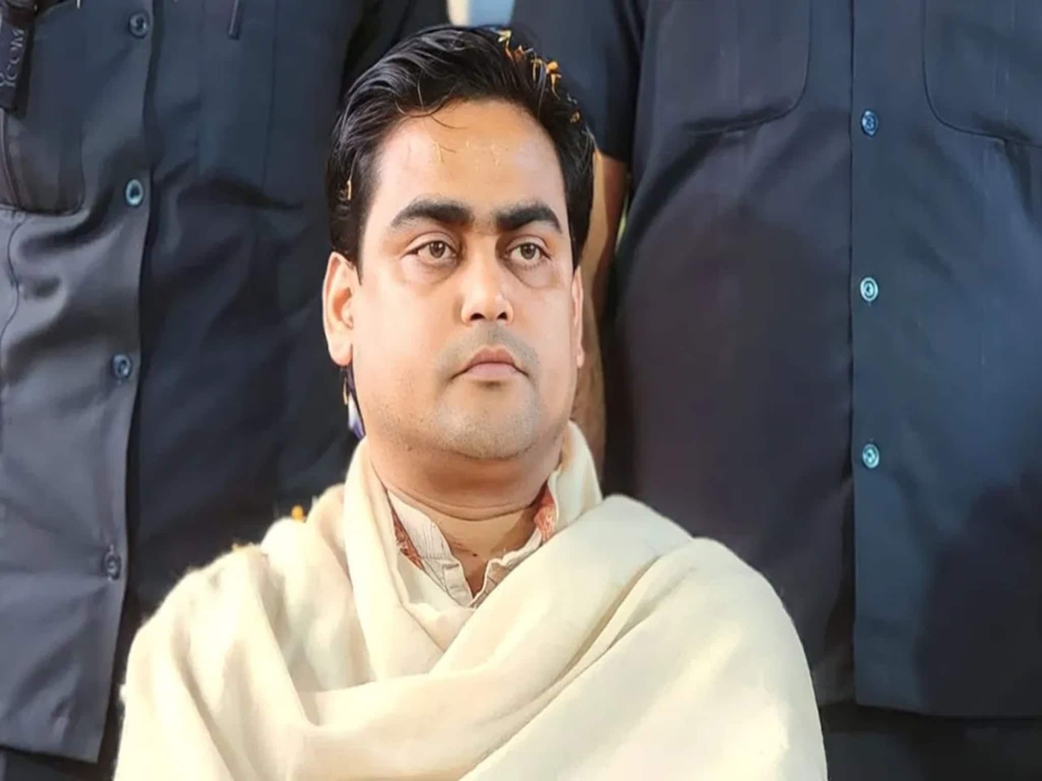 এসআইআর আবহে ফের একবার মতুয়াদের সিএএ-তে আবেদন করতে অনুরোধ শান্তনু ঠাকুরের এসআইআর আবহে ফের একবার মতুয়াদের সিএএ-তে আবেদন করতে অনুরোধ শান্তনু ঠাকুরের