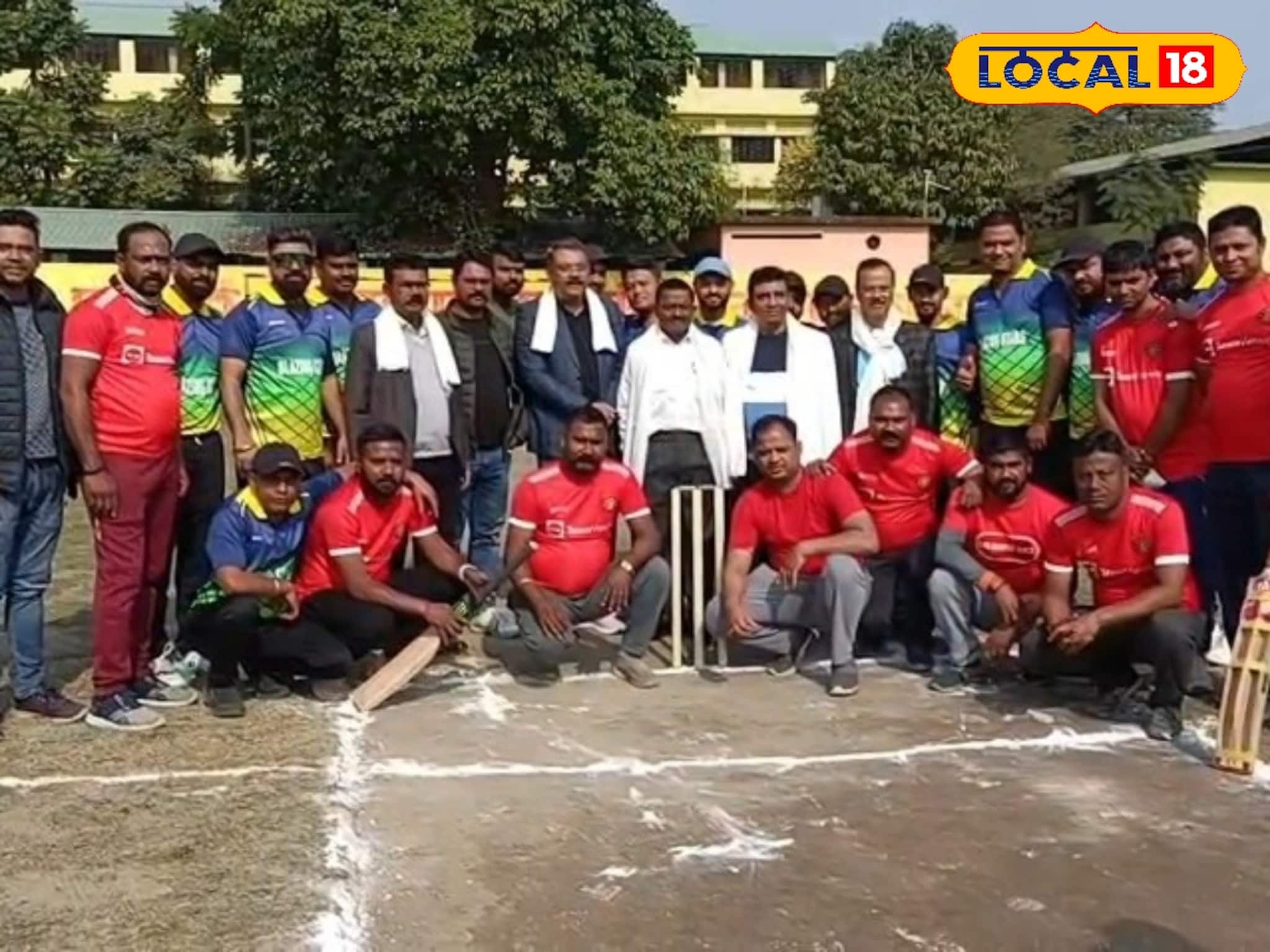 শিলিগুড়ির বাল্মিকী মাঠে চার-ছক্কার ধামাকা! প্রথমবার ফ্রেন্ডশিপ কাপ ঘিরেই তুঙ্গে উন্মাদনা