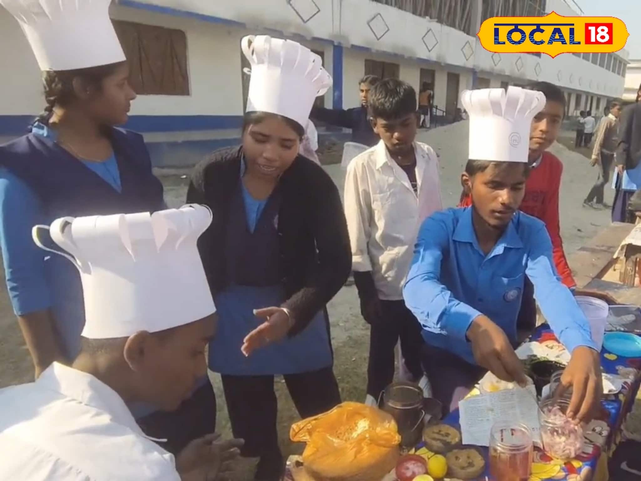 মালপোয়া থেকে চিকেন পকোড়া, স্কুল চত্বরেই এলাহি ভোজ! গন্ধে ম ম করছে গোটা চত্বর