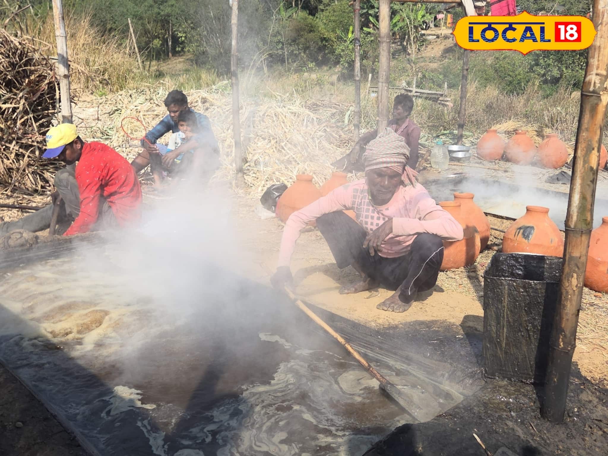 শীতের মরশুমে শুধু নলেন গুড় নয়, বাজার কাঁপাচ্ছে আখের গুড়ও! হাজার হাজার টাকা লাভ চাষিদের