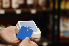 Ghost Tapping Scam: ভ্রমণে ট্যাপ-টু-পে ব্যবহার করেন? সাবধান! পর্যটকদের ক্রেডিট কার্ড থেকে টাকা চুরির নতুন ডিজিটাল ফাঁদ