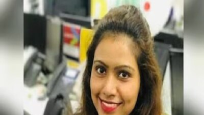 কলকাতা: বেঙ্গালুরুতে ফের তথ্য প্রযুক্তি সংস্থার কর্মীর (Techie) রহস্য মৃত্যু৷ ৩৪ বছর বয়সী শর্মিলা কুশলাপ্পা ৩ জানুয়ারি রাতে সুব্রামণ্য লেআউটে তাঁর ফ্ল্যাটেই মারা যান৷ আগুন লেগে পুড়ে যাওয়া ফ্ল্যাট থেকে ওই সফটওয়্যার ইঞ্জিনিয়ারের মৃতদেহ উদ্ধার করা হয়।