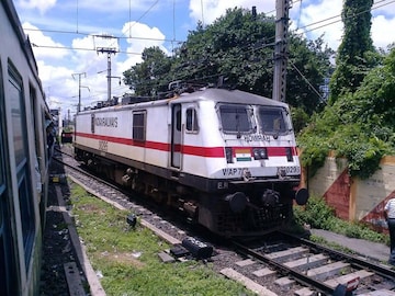আর শালিমার নয়..! হাওড়া থেকেই ছাড়বে ধৌলি, করমন্ডল-সহ একগুচ্ছ দূরপাল্লার ট্রেন, দেখুন লিস্ট আর শালিমার নয়..! হাওড়া থেকেই ছাড়বে ধৌলি, করমন্ডল-সহ একগুচ্ছ দূরপাল্লার ট্রেন, দেখুন লিস্ট