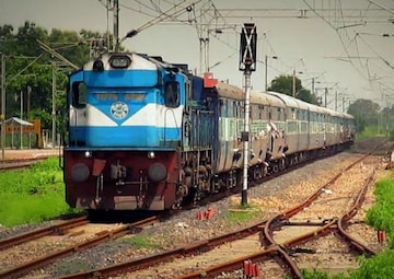 অবিশ্বাস্য! টিকিট চেকিং করে রেলের আয় ১১৬% বৃদ্ধি! সেরা পারফরম্যান্স মালদা ডিভিশনে অবিশ্বাস্য! টিকিট চেকিং করে রেলের আয় ১১৬% বৃদ্ধি! সেরা পারফরম্যান্স মালদা ডিভিশনে