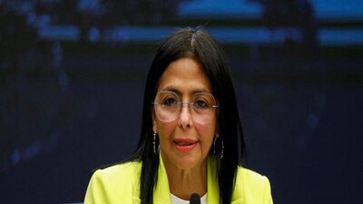 US ऑपरेशन में मादुरो गिरफ्तार; डेल्सी रोड्रिगेज बनीं वेनेजुएला की अंतरिम राष्ट्रपति.