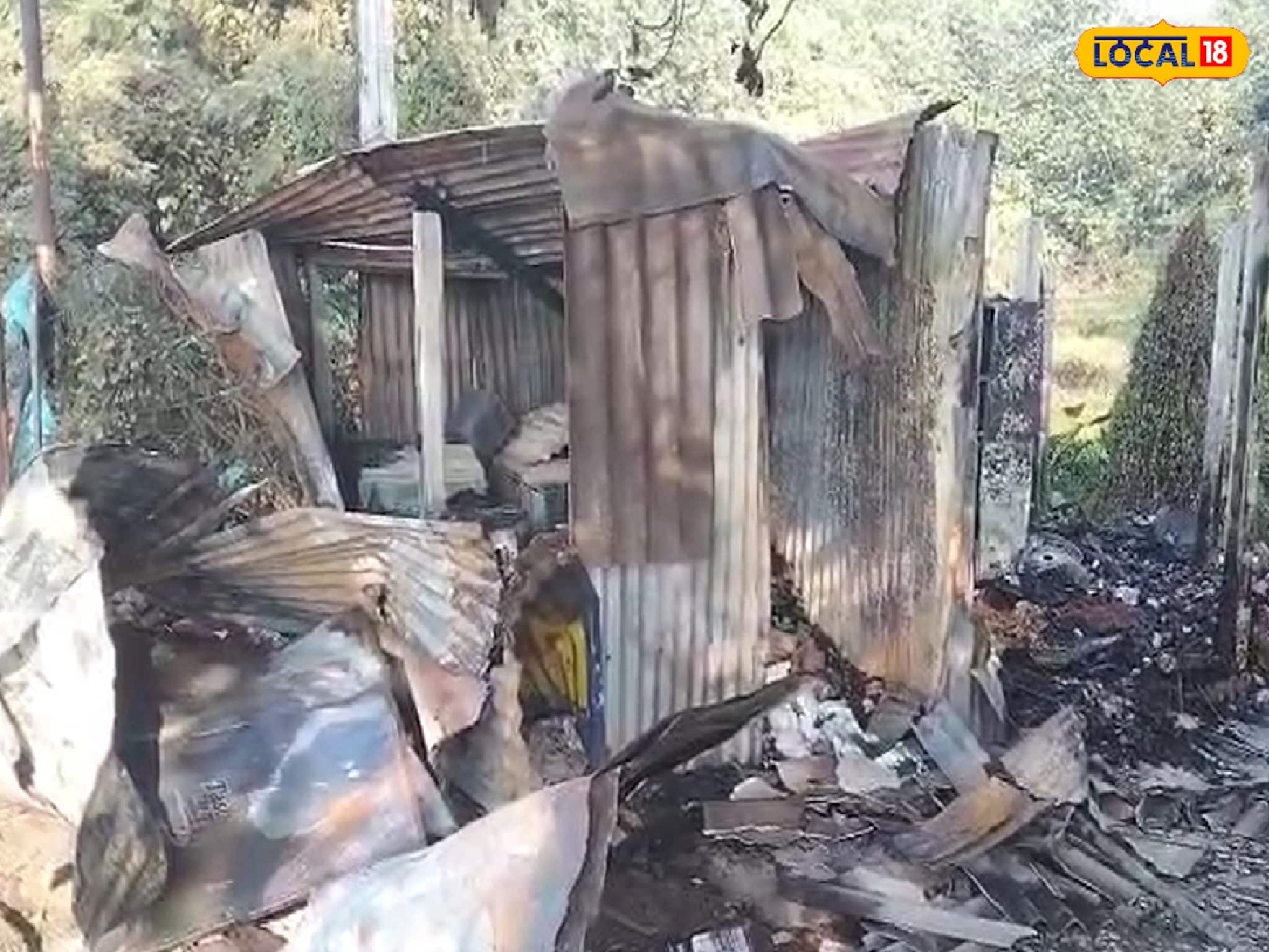 বিকট শব্দে কেঁপে উঠল পিংলা, মাঝরাতে আগুনের লেলিহান শিখায় ভস্মীভূত দোকান!